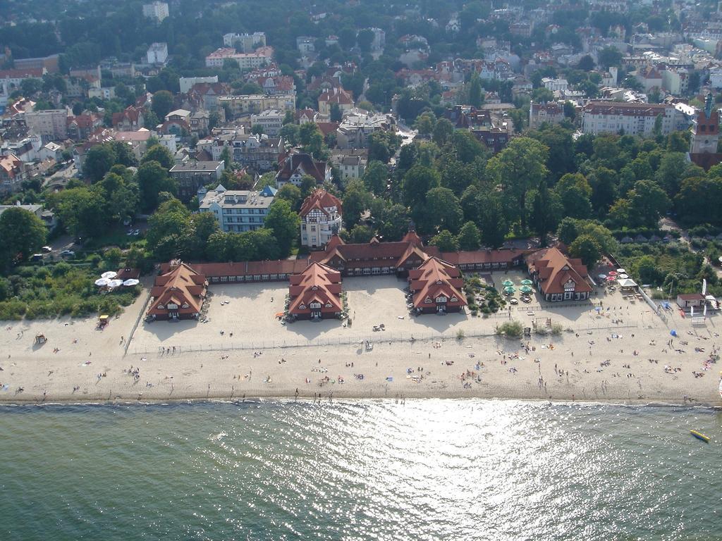 Hotel Zhong Hua Sopot Buitenkant foto